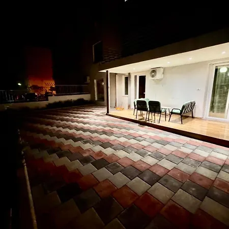Maira Apartment