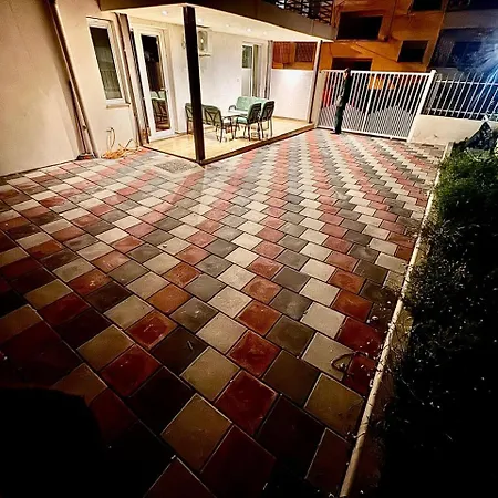 Maira Apartment