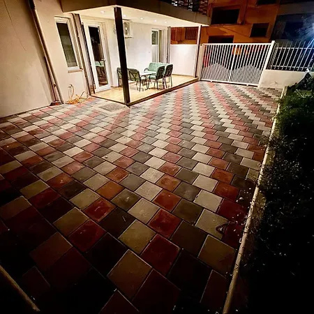 Apartment Maira *